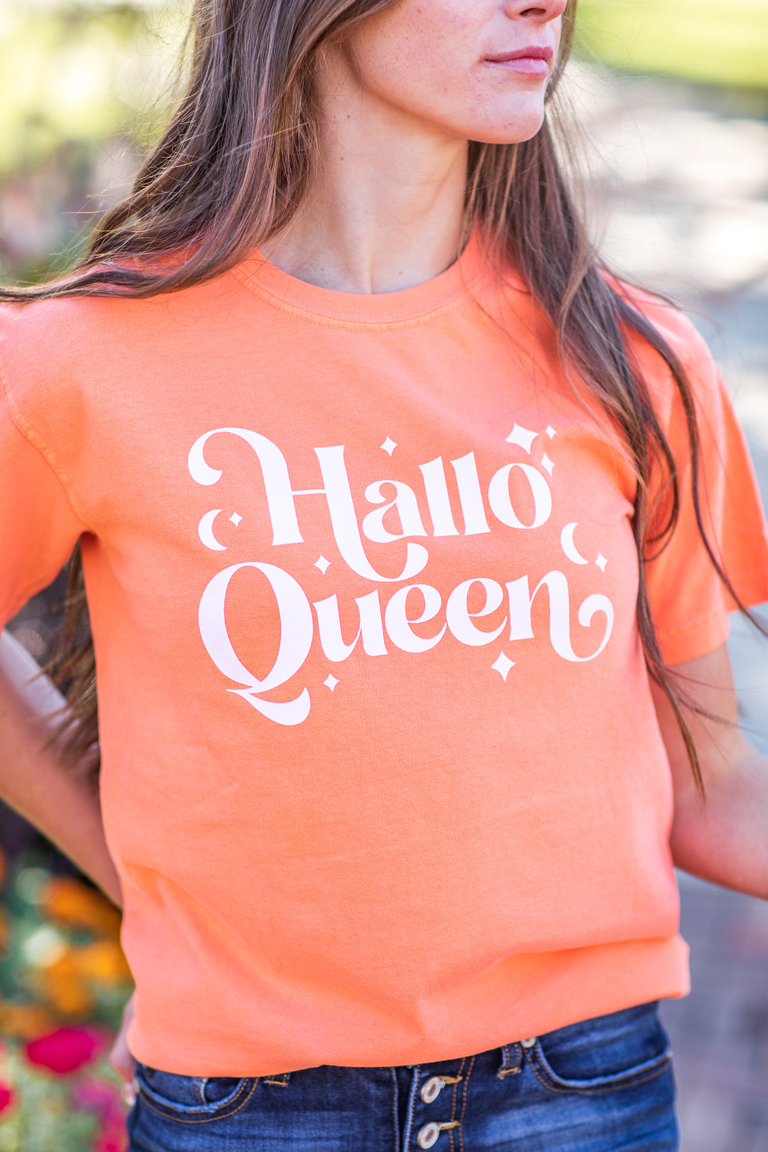 "Hallo-Queen" Graphic Tee